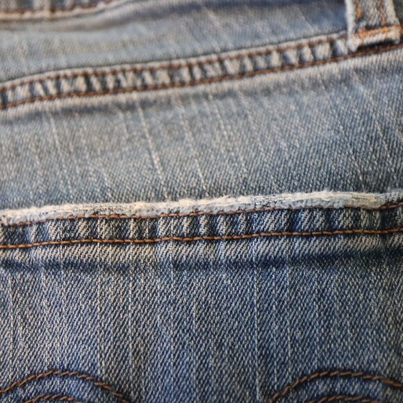 Levi's Curvy Fit Boot Leg Denim Blue Jeans Size 12 - Picture 10 of 16